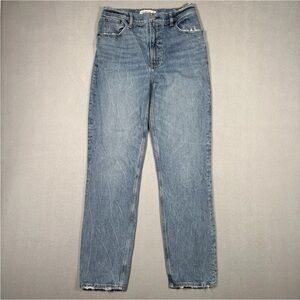 Abercrombie & Fitch 90s Slim Straight Ultra High Rise Jeans Size 27/4 Light Wash
